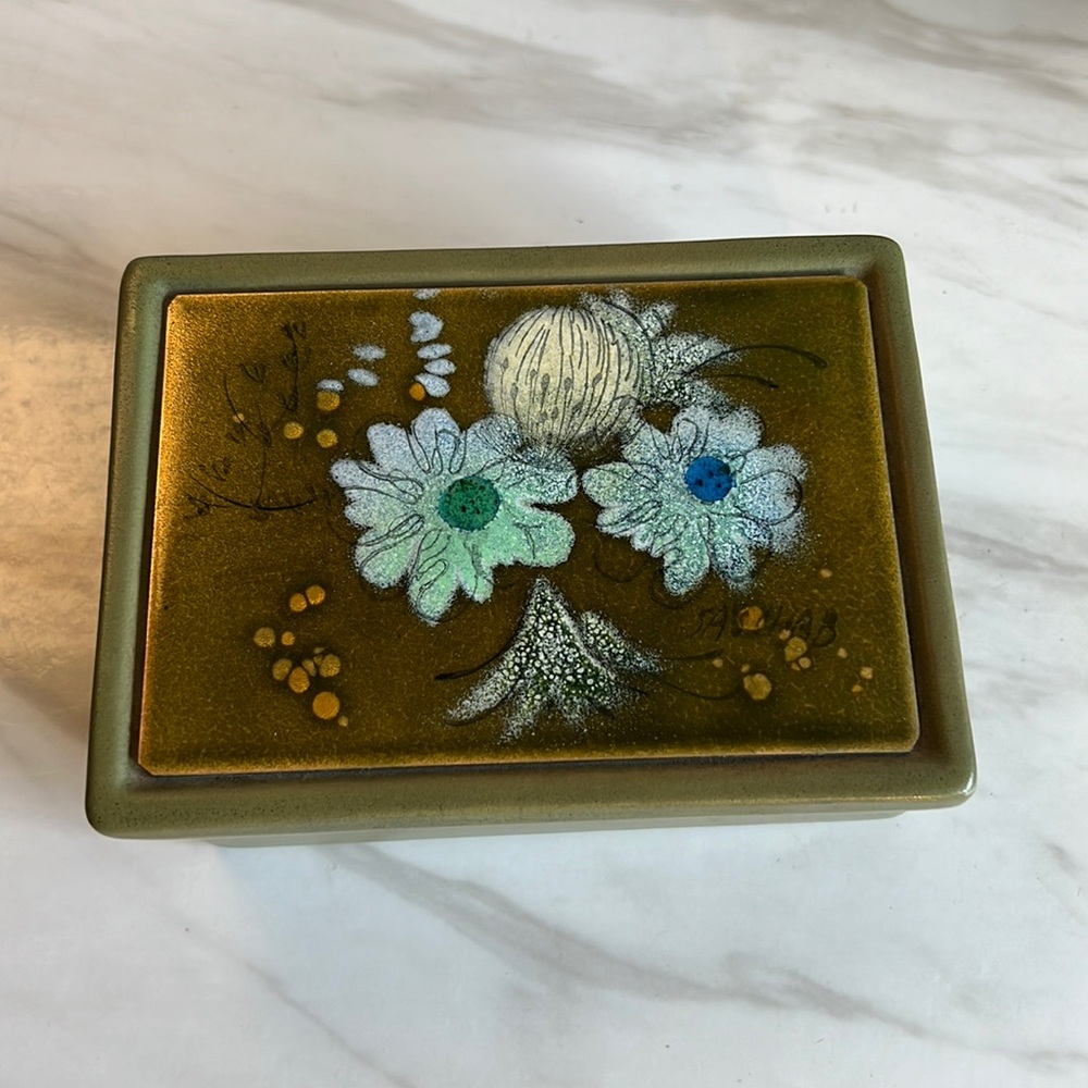 Sascha Brastoff signed box